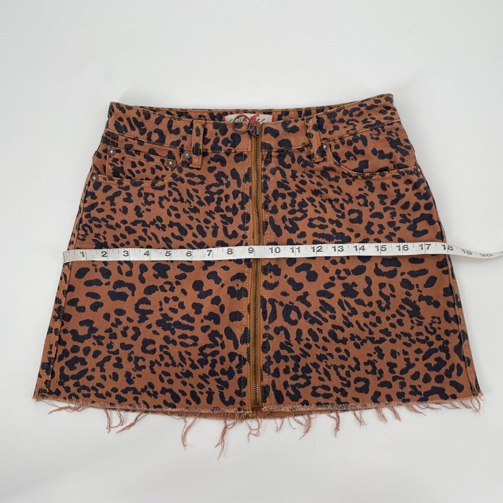 Free People We the Free Animal Print Full Zip Mini Skirt Womens Size 26 Casual - Picture 8 of 8